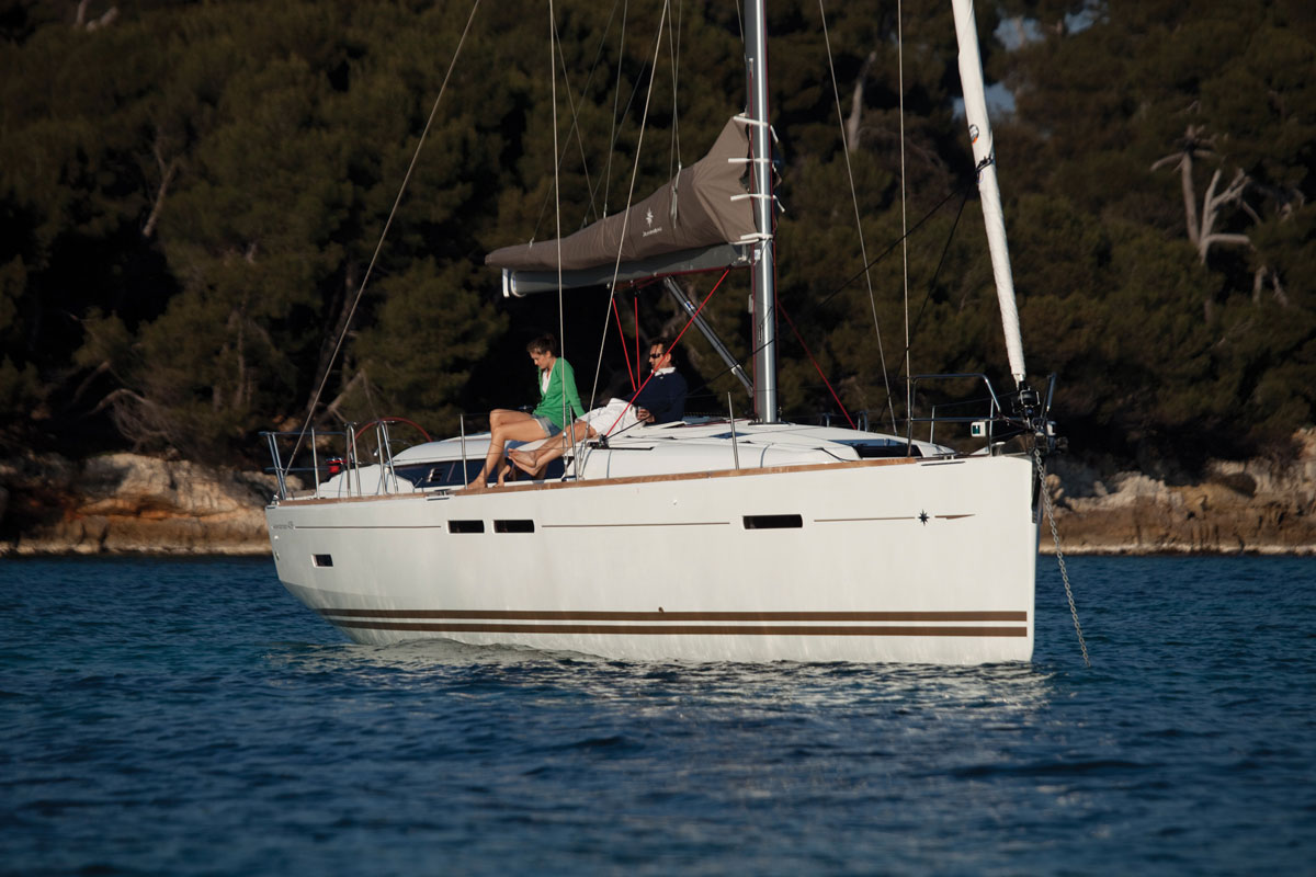 Boat Review: Jeanneau Sun Odyssey 439