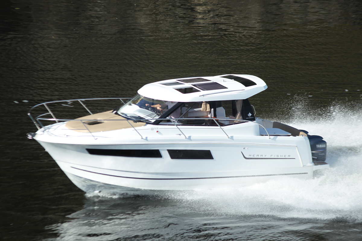 Review of the Jeanneau Merry Fisher 855
