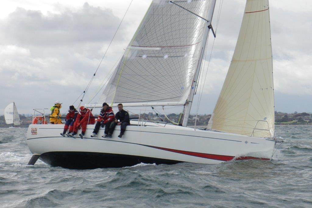 Streetcar finishes 2nd in King Island Race