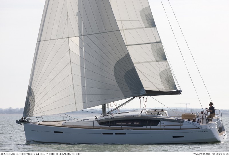 Jeanneau 44DS arrives in Fiji