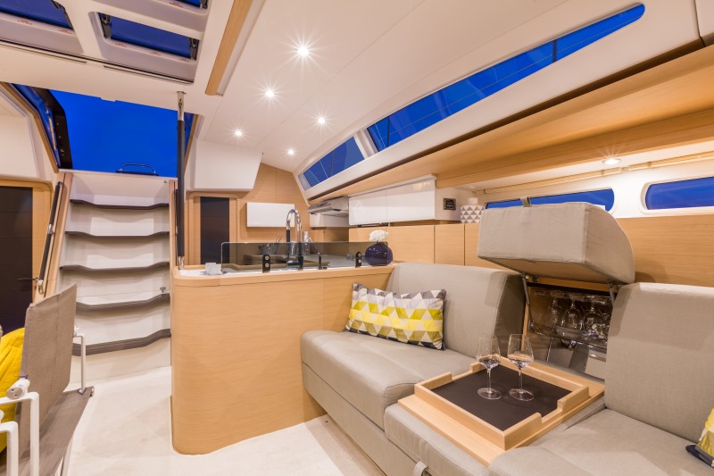 Discover the bright, all-new interior design of the Jeanneau 57!