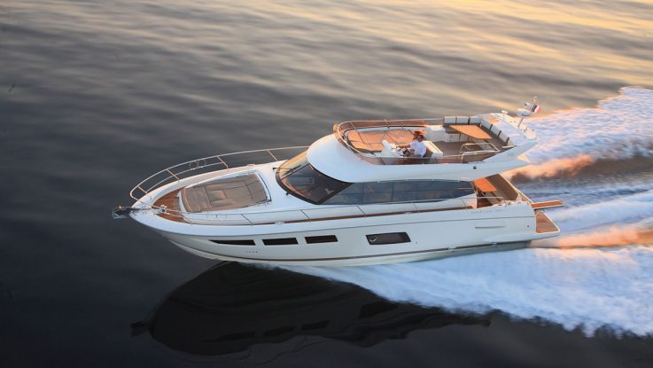 Trade a Boat reviews the new Prestige 550