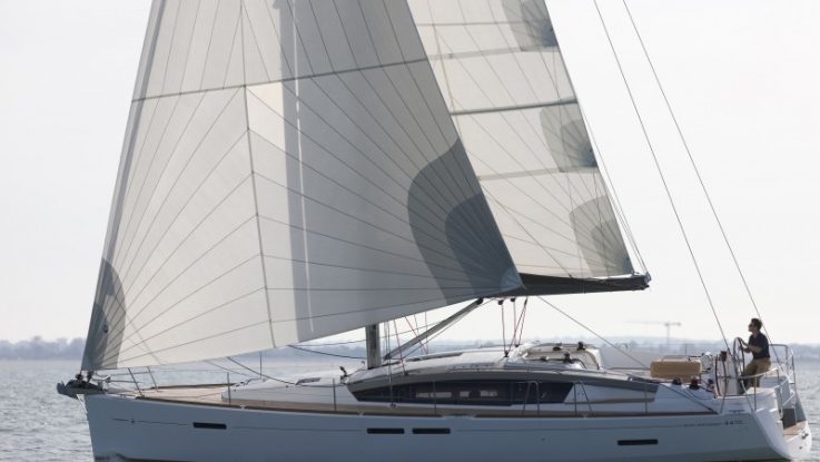Jeanneau 44DS arrives in Fiji